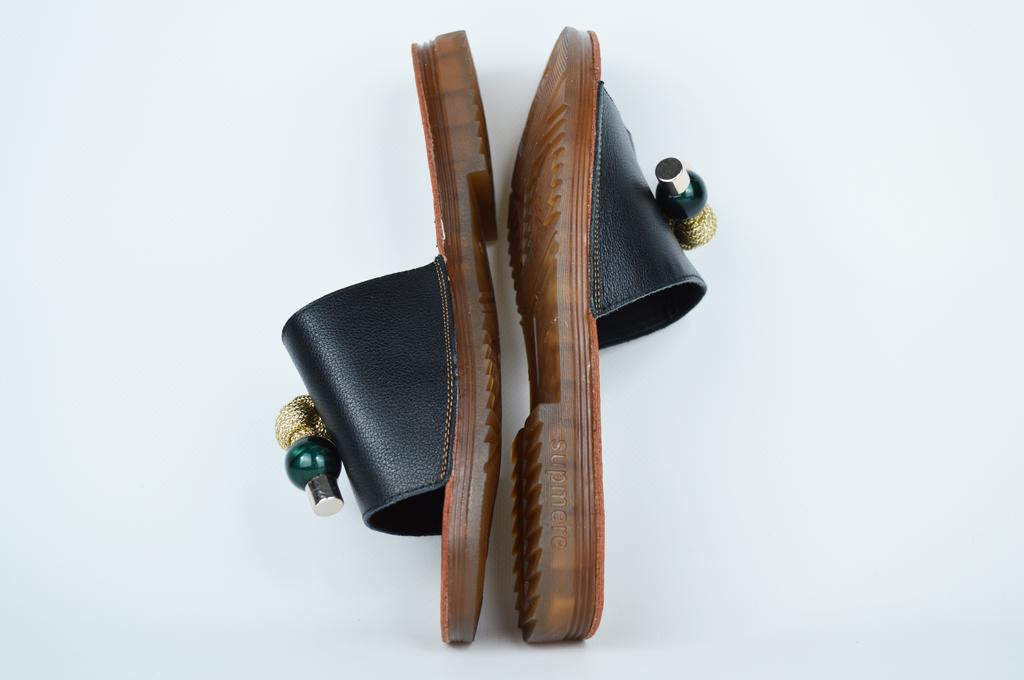 Шлепанцы с шариками Prima d'Arte 27062 36 Черные кожа