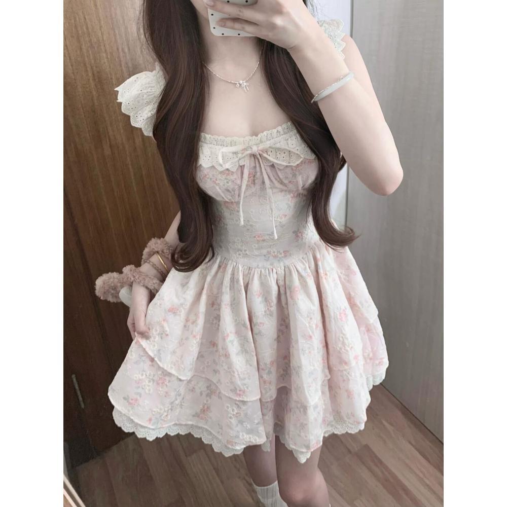 Летнее французское нежное платье-сарафан с милым и уникальным красивым цветочным принтом, пышной юбкой на талии, суперкрасивое французское