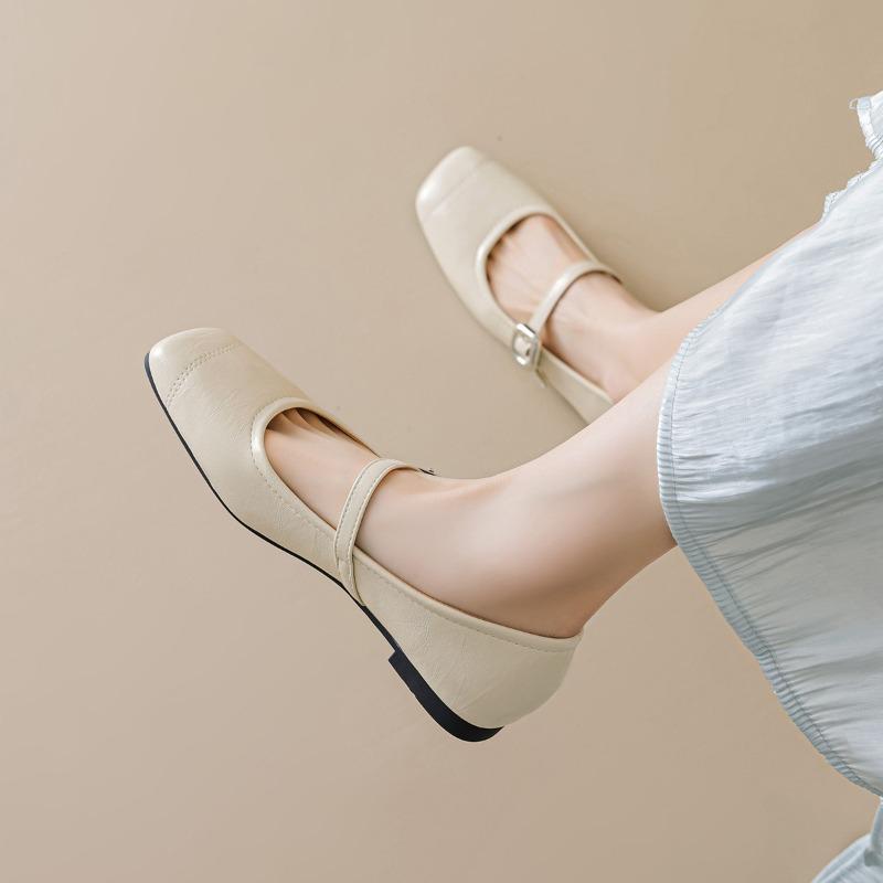 Туфли-лодочки с квадратным носком на плоской подошве с неглубоким вырезом для женщин, туфли бабушки на ремешке