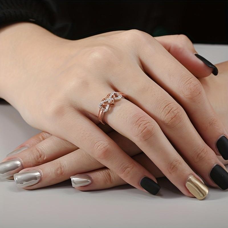 Элегантное двухцветное кольцо с сердцем и крестом из розового золота для модных молодых женщин