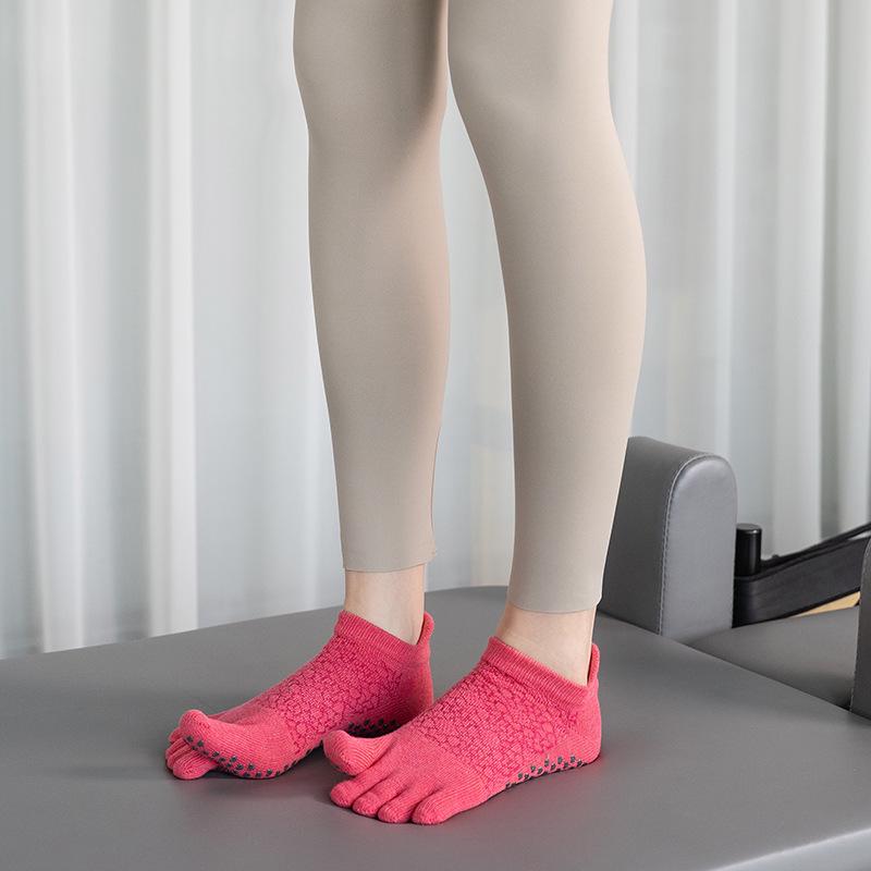 Носки ToeSox с открытой спиной, нескользящие, для йоги и пилатеса, с пятью пальцами — всесезонное качество