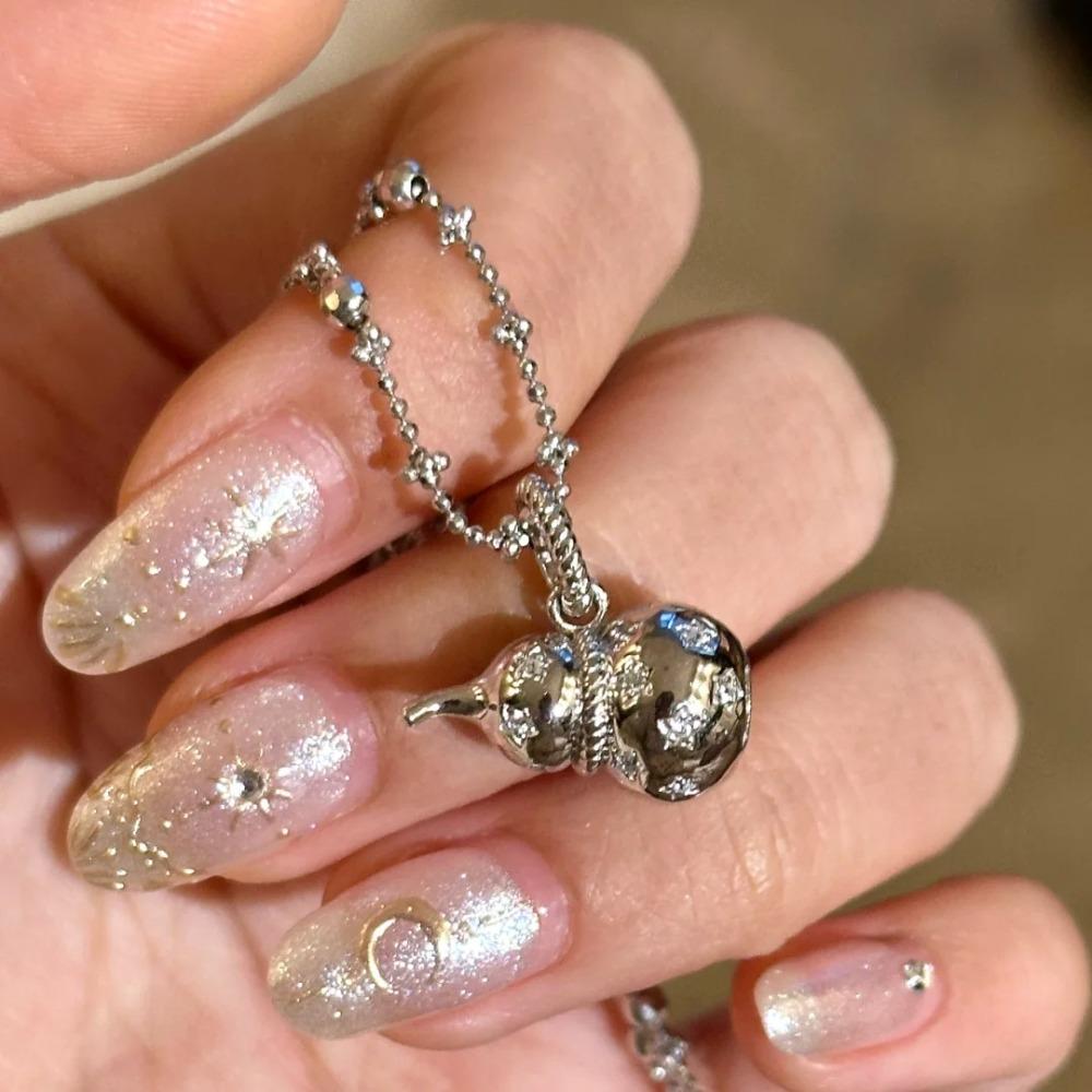 Luxury French Full Diamond Star Necklace Unique New Chinese Style Gourd Pendant for Women
