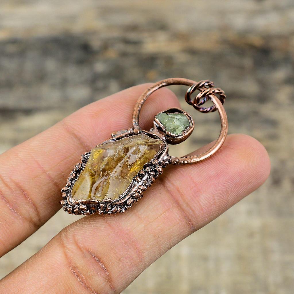 Кулон с грубым драгоценным камнем из цитрина, медный кулон, изготовленный гальваническим способом, зеленый турмалин ручной работы, грубый кулон, медные гальванические украшения для подарка