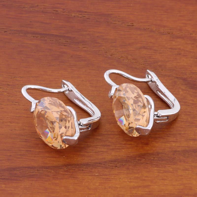 Простые и элегантные круглые серьги с розовым цирконом и застежкой-левербек