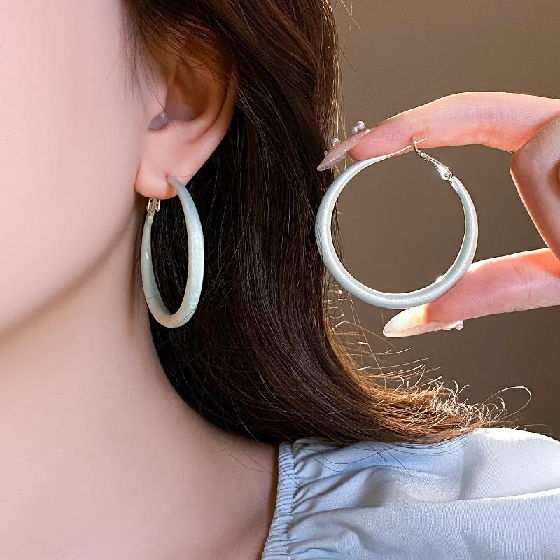 Серебряная игла дофаминовые круглые серьги свежие и сладкие простой темперамент серьги для commuters легкая роскошь высококачественные серьги оптом