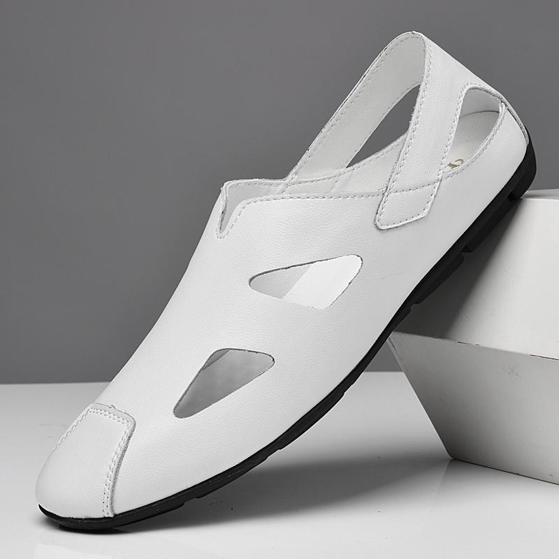 Fashion Brand Anti-collision Toe Summer Leather Men Sandals Fashion Outdoor Walking Sandals Men Non-Slip Hollow Out Beach Flats Loafers