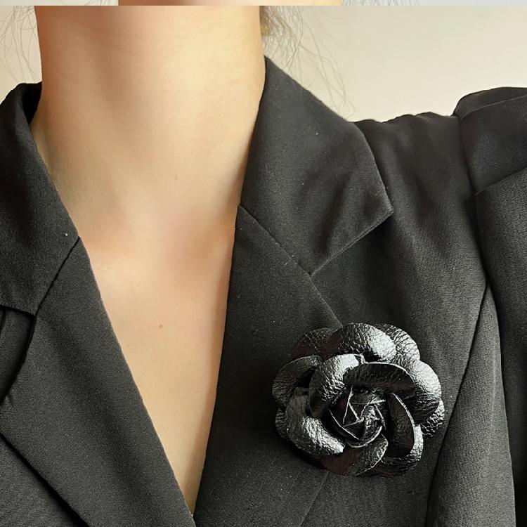 Camellia Lapel Pin PU Leather Flower Shaped Breastpin Accessory Brooch Ornament