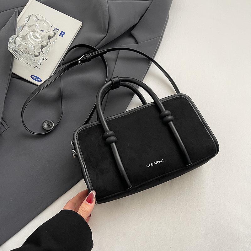 Замшевая сумка женская осенне-зимняя универсальная новая сумка через плечо, сумка-мессенджер, повседневная портативная дорожная сумка-подушка