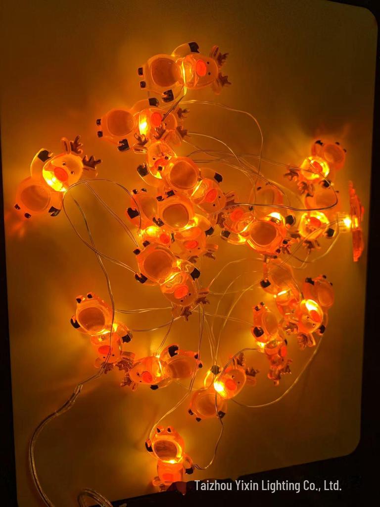 Светодиодное рождественское украшение: Гирлянды из медной проволоки в виде снеговика и оленя в черной шапке для сада, балкона, фонарей.