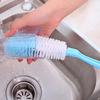 Пластиковая щетка для чистки с длинной ручкой и гибкой щетиной для мытья чашек и посуды