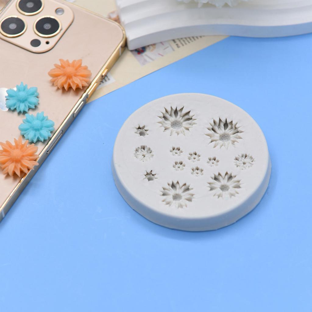 Silicone Chocolate Mold Daisy/Sunflower Shape Chocolate Candy Moulds Baking Tools Non-stick Silicone Material for Baking