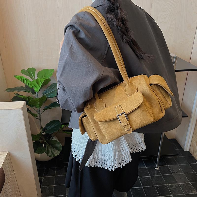 Сумка большой вместимости женская осенне-зимняя ретро 2025 новая универсальная на плечо подмышку повседневная модная дорожная сумка-подушка