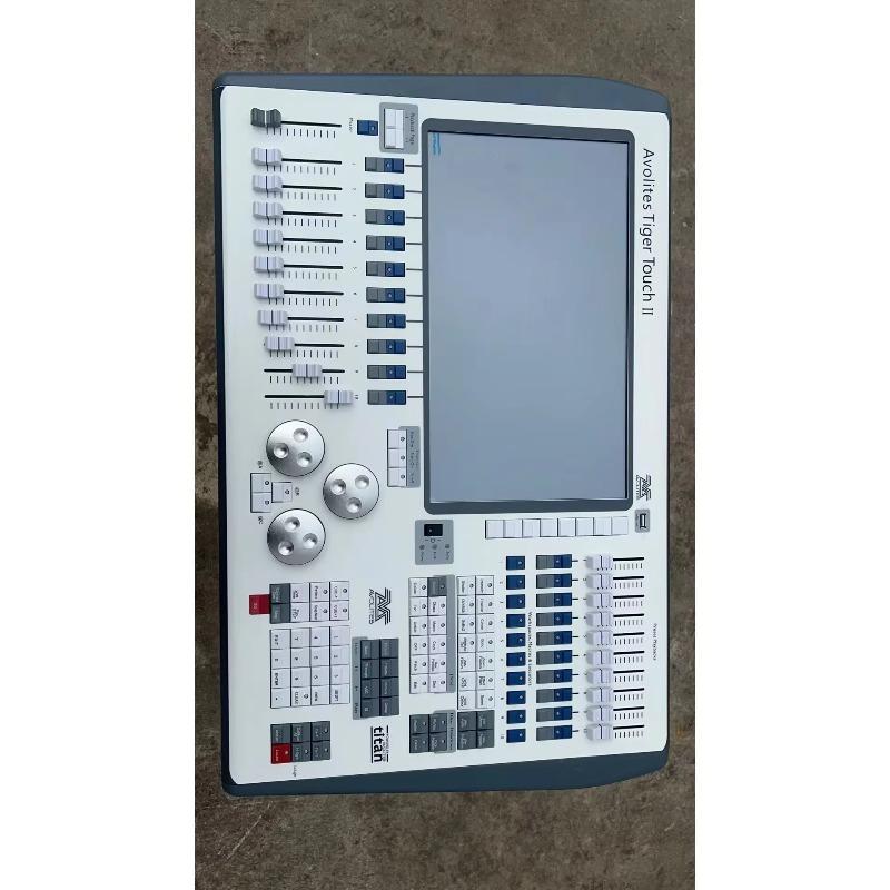 Tiger Touch 2 DMX Stage Light DJ Equipment System11.1/16 Intel I7cpu Tiger Touch Ll Console For Disco Party Moving Head Light Pa
