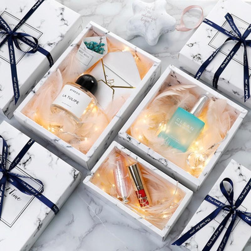 100 шт./упак. Красочные перья подарочная коробка наполнитель свадьба день рождения вечеринка сувениры украшения гофрированная нарезанная бумага упаковка подарочный пакет AVE