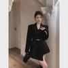 Весна 2024 Женский ретро-черный пиджак с нестандартной талией в стиле Хепберн
