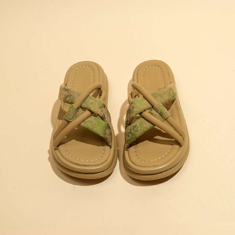 Шлепанцы на толстой подошве, популярные в интернете, женские, 2025, новые, популярные, для лета, с высокой ценностью, для выхода, красивые сандалии