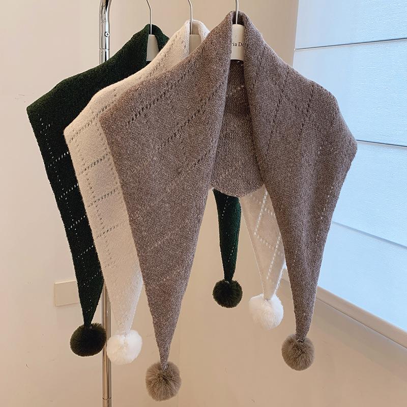 Новая модная съемная вязаная шаль с меховым помпоном, универсальный бафф для шеи, теплая треугольная шаль для женщин на зиму