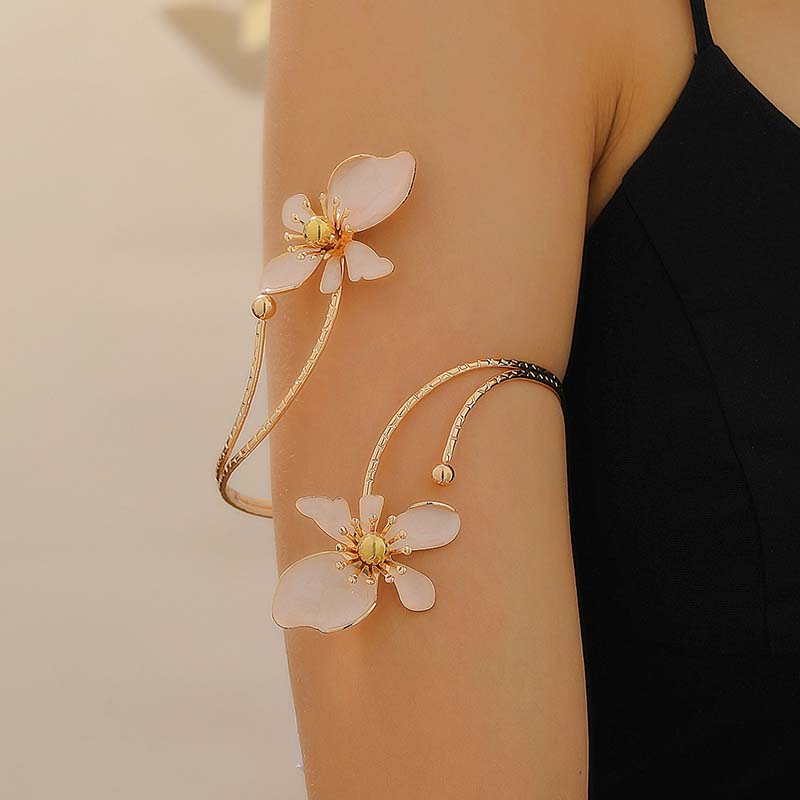 2025 New Trendy Elegant Red Flower Cuff Bracelet for Women Personality Adjustable Arm Bracelets Party Charm Jewelry Accessories