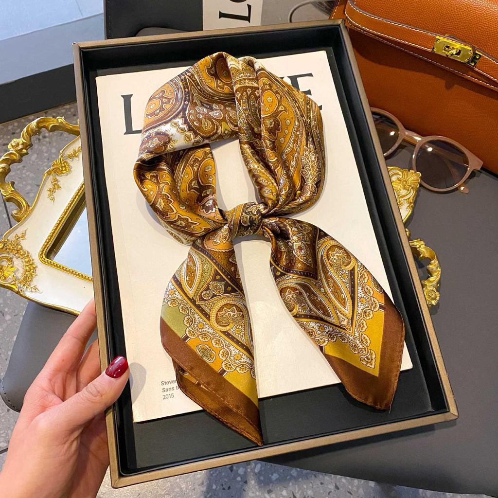 Zhang Ruonan Silk Scarf: Women's 2025 Spring/Summer Retro Neck Tie Accessory - High-End Small Square Neckerchief