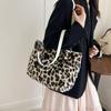 Простая и вместительная новая модная плюшевая сумка-тоут с леопардовым принтом, атмосферная сумка через плечо, сумка под мышку, женская сумка
