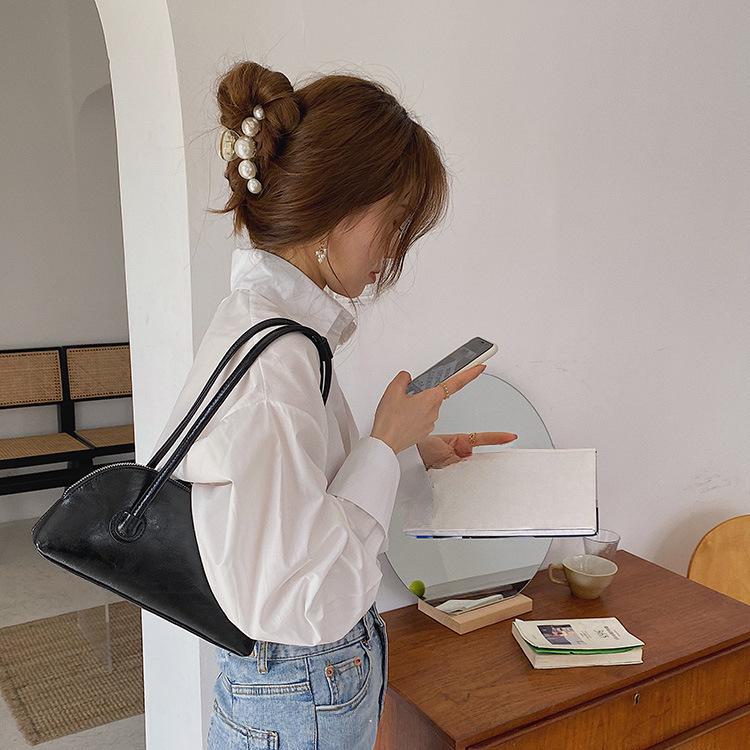 Женская ретро сумка-багет из вощеной кожи - Нишевая, универсальная сумка на плечо конфетного цвета