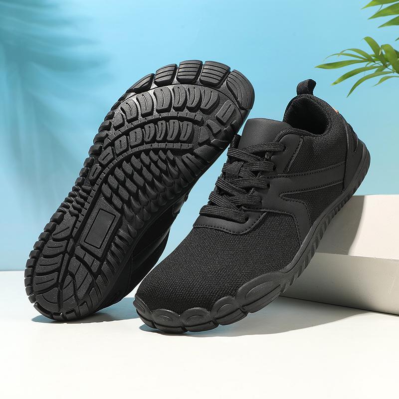 Широкие barefoot кроссовки из Flyknit: Дышащая, нескользящая повседневная спортивная и походная обувь.