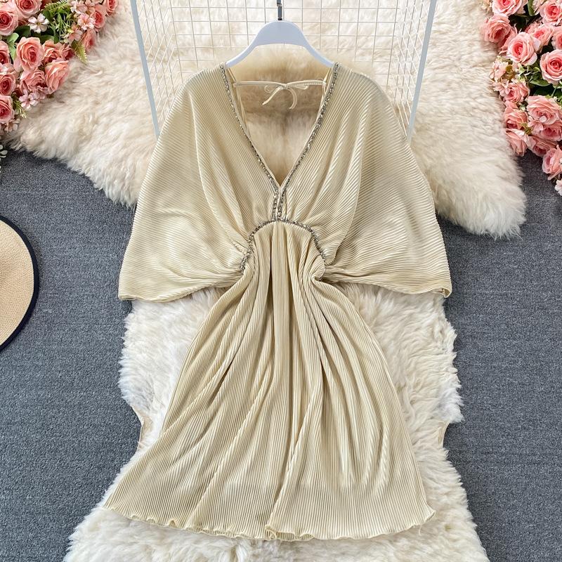 Высококачественное сексуальное темпераментное свободное плиссированное платье с v-образным вырезом и открытой спиной на талии и рукавами «летучая мышь»