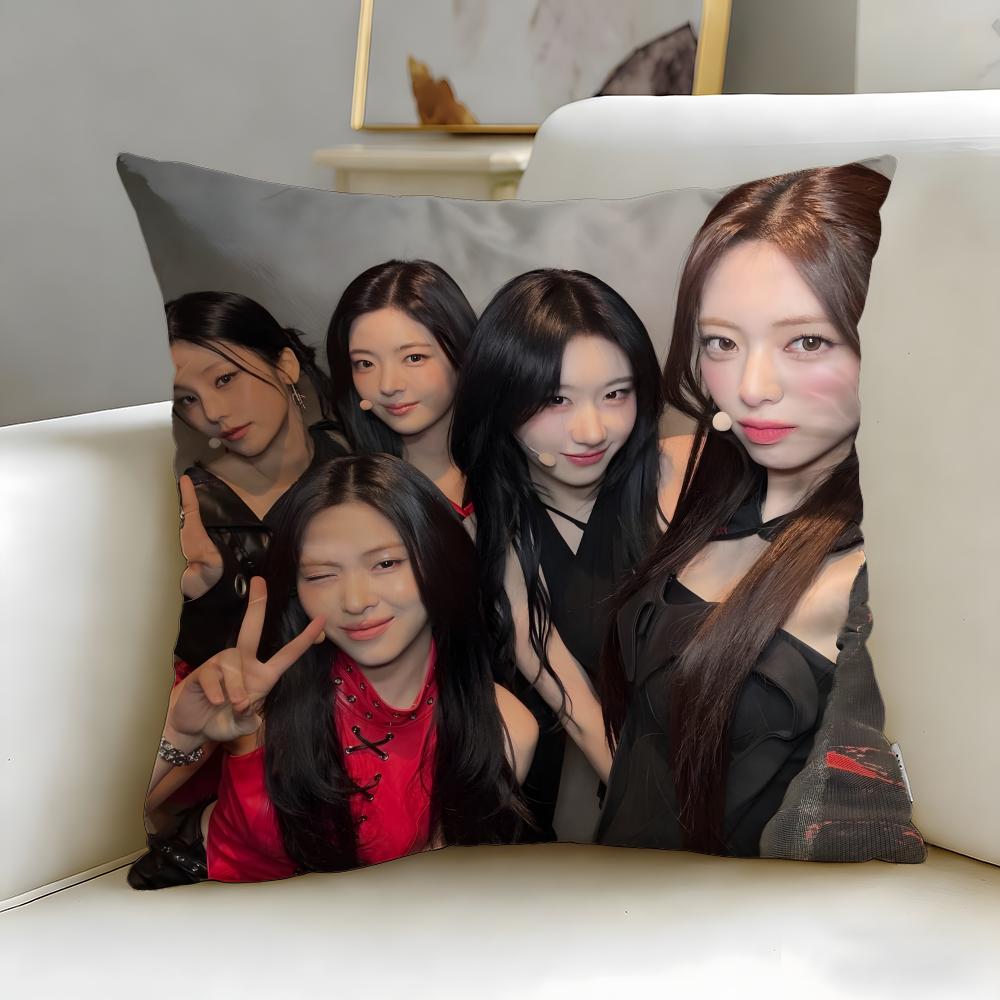 Стиль K-pop Группа Itzy Наволочка-подушка Мягкая и Легко стирающаяся – Универсальная Для Дивана, Кровати, Путешествий и Офиса