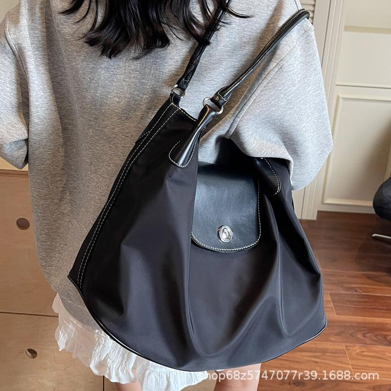 Oxford Cloth Casual Tote Bag Women's 2025 New Large Capacity Mommy Commuter Lightweight Shoulder Bag Simple Underarm Bag