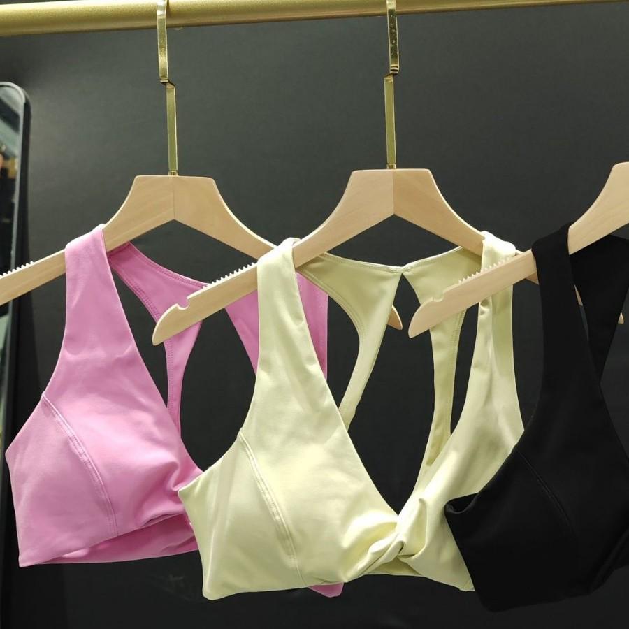 Женский костюм для йоги в европейском и американском стиле: Стильный спортивный топ для пилатеса с красивым дизайном спины