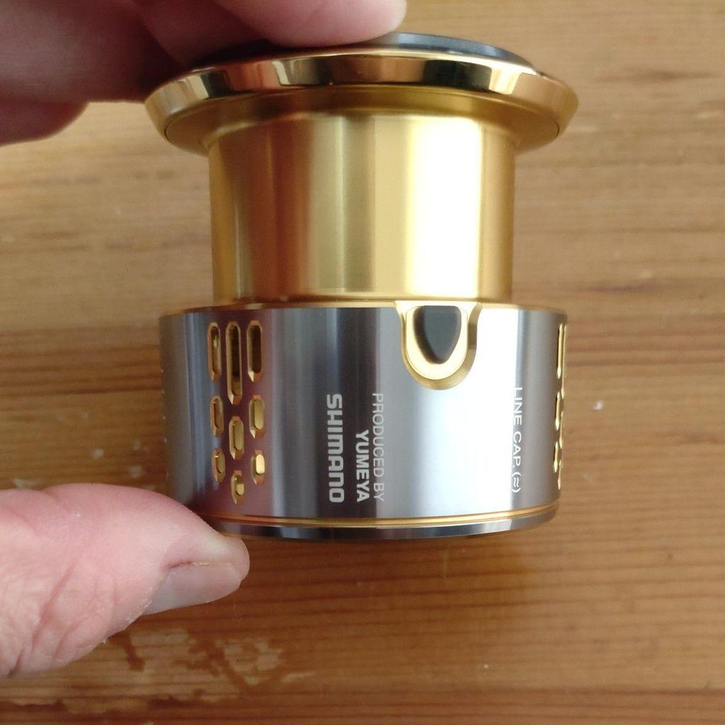 Б/у шпуля Shimano Yumeya 18 Stella 4000 PE2020 В хорошем состоянии