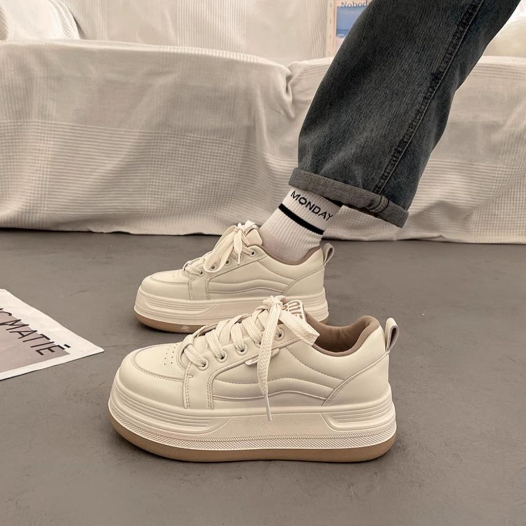 Muffin Versatile Little White Shoes Women's Niche Thick Baseplate Shoes 2024 Spring and Autumn New Popular Leisure Sports Bread Shoes