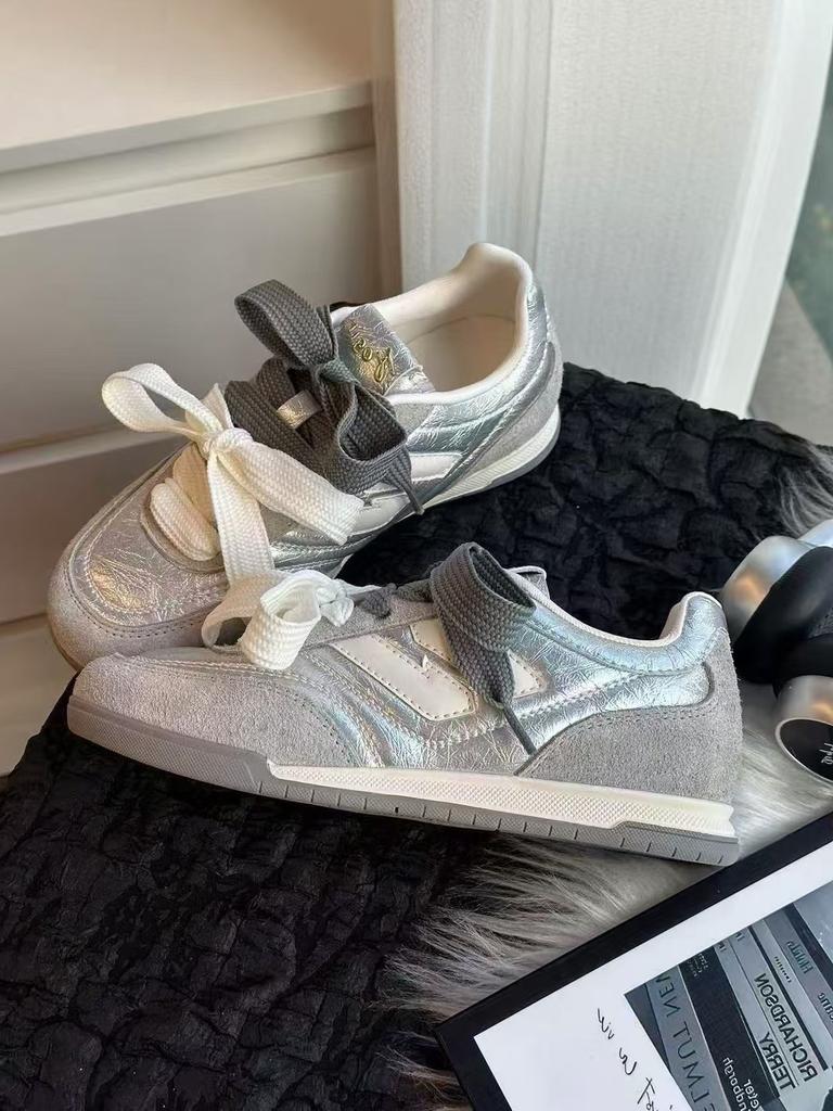 A Pair of Shoelaces, German Training Shoes, Spring 2025 New Internet Celebrity Versatile Casual Board Shoes, Women's Korean Retro Little White Shoes