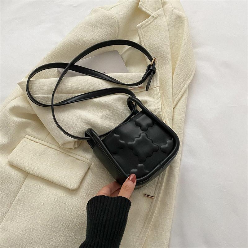 Trendy Minimalist Shoulder Bag For Women 2023 Summer Casual Commuter Crossbody Bag