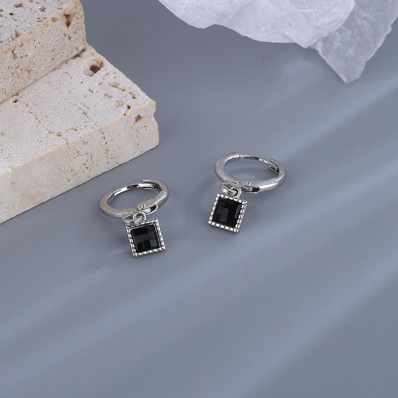 VENTFILLE 925 Sterling Silver Black Agate Earrings Female Niche Design Simple Compact And Fashionable Geometric Earrings