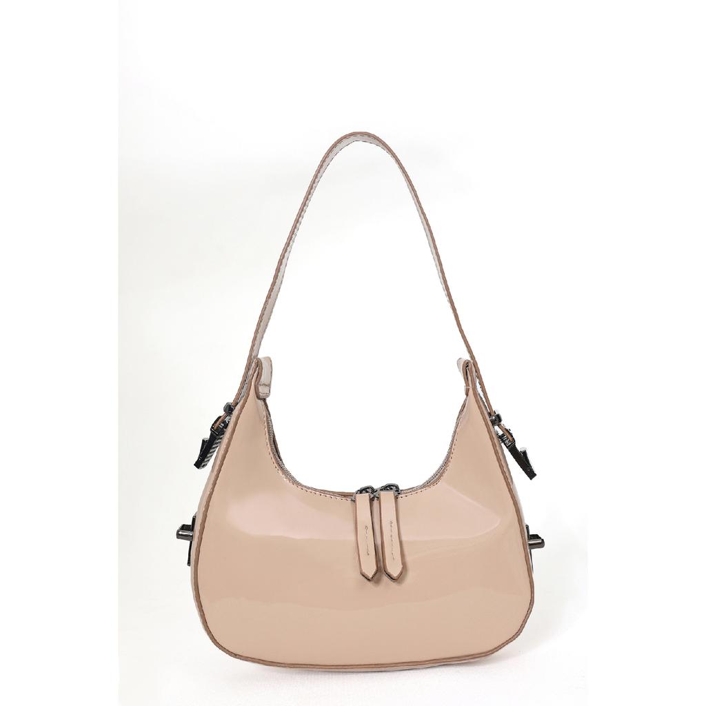 Женская бордово-красная сумка на плечо из лакированной кожи с детальным ремешком