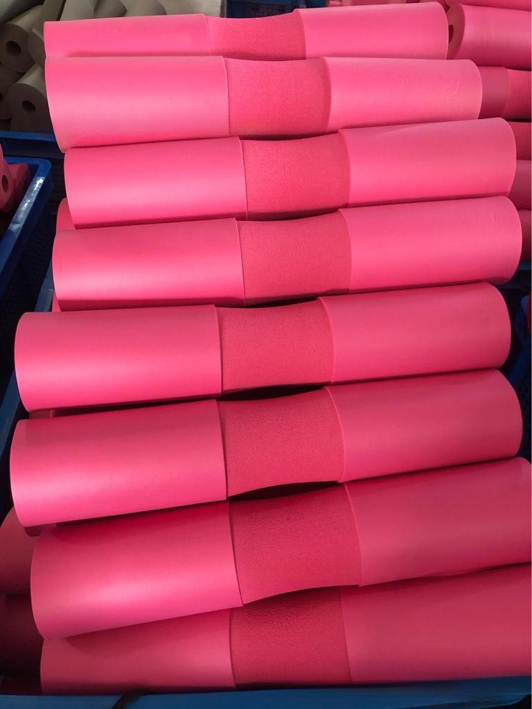 Накладка на шею и плечи для приседаний со штангой и мостика - Мягкая защитная экипировка для тяжелой атлетики