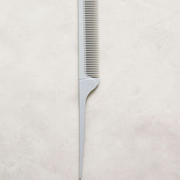 Простая складная расческа-хвост