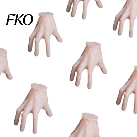 Small Plastic Skeleton Hands Halloween Mini Crawling Hand Ornaments, Realistic Palm Decor Props, Spooky Ornaments Miniature Scary Jar Decorations for