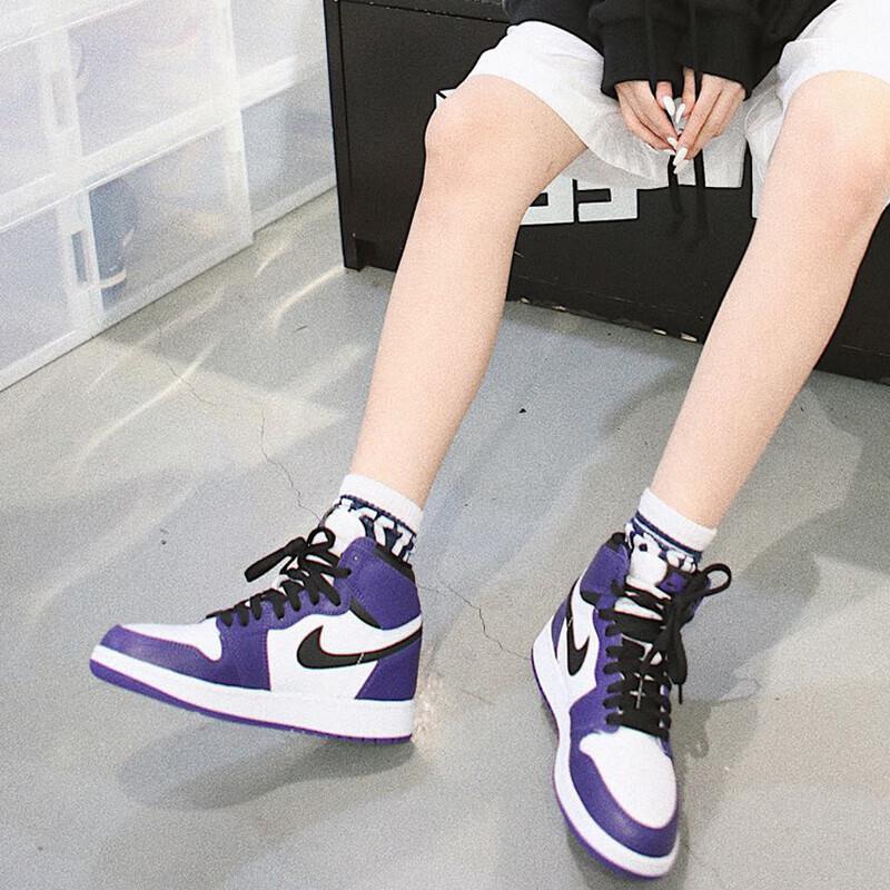 Jordan 1 Ретро Высокий суд Фиолетовый Белый GS 575441-500