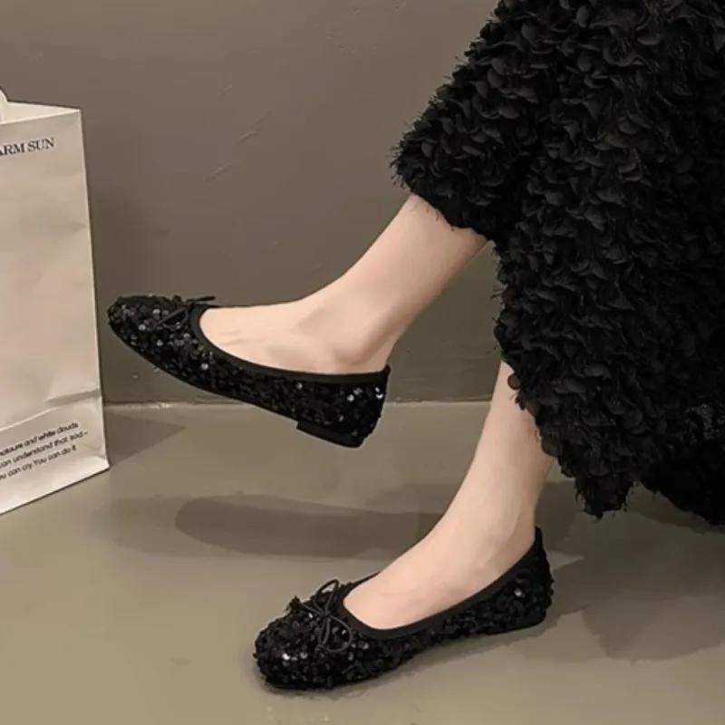 Модные женские туфли на каблуке Весна Новые на плоской подошве с мелким вырезом Элегантные Повседневные Удобные Мягкая подошва Квадратный носок Женская обувь