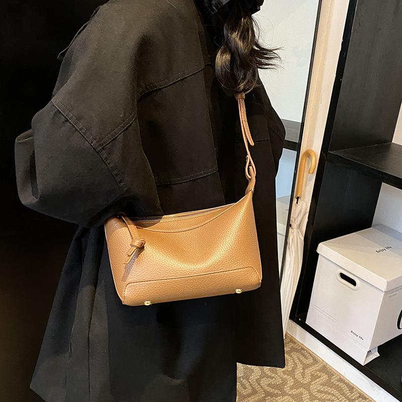 Fashion Underarm Dumpling Bag Women's New Simple Casual Shoulder Bag 2025 Niche High-end Women's Bag