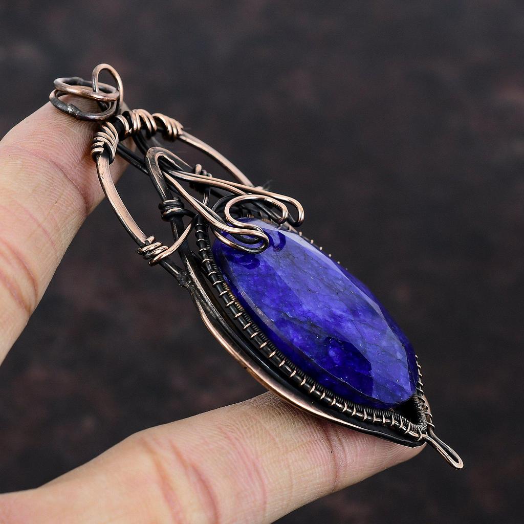 Подвеска с граненым синим сапфиром, обернутая медной проволокой, подвеска из натурального драгоценного камня, ювелирное изделие из медной проволоки, стильный кулон ручной работы, подарок для него