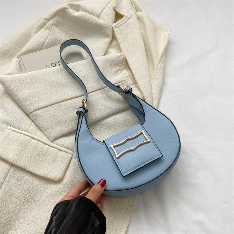 Versatile Fashion Pu Leather Crescent Bag With Zipper Ideal For Everyday Use