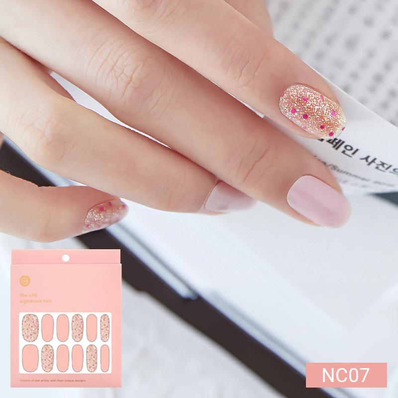 Пастельные полоски для ногтей 24 шт. | Самоклеящиеся типсы-наклейки, Мягкие розовые и лавандовые тона, Быстрый 5-минутный маникюр