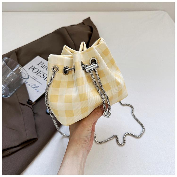 Высококлассная нишевая дизайнерская сумка женская 2025 новая корейская версия модная клетчатая сумка-ведро в иностранном стиле сумка на плечо/кроссбоди