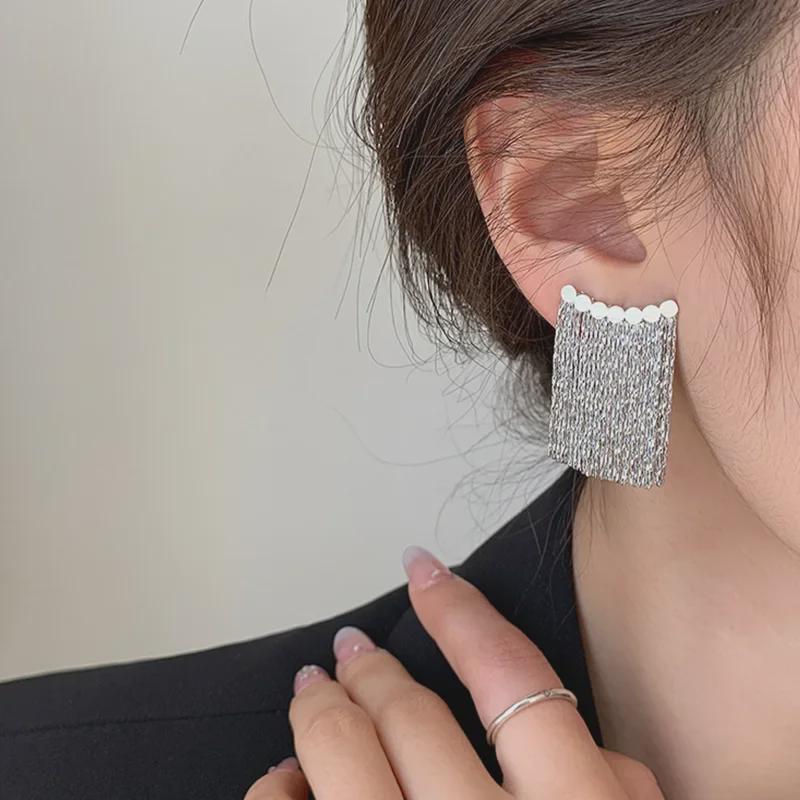 Серебряные игольчатые модные металлические серьги-кисточки - шикарный европейский и американский дизайн для женщин