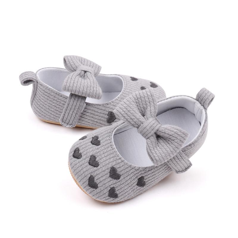 Cute Baby Princess Casual Shoes Peach Heart Embroidery Solid Color Sock Closure Flat PU Insole Autumn Design Slip-On Shoes