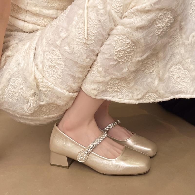 Женские весенние новые популярные туфли с квадратным носком, неглубоким вырезом, цветочным ремешком-слингом, мягкой подошвой, нескользящие, с низким верхом, одинарные туфли на высоком каблуке