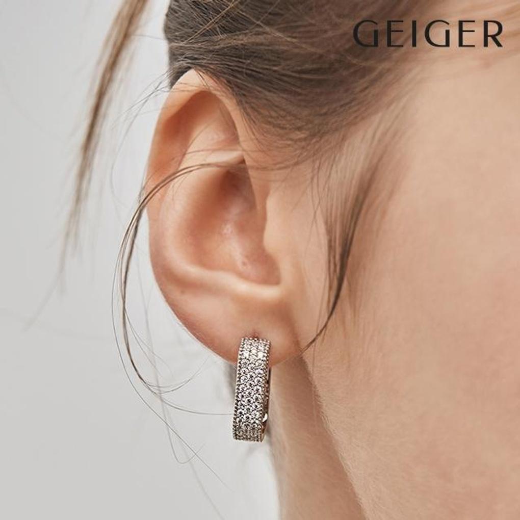 Серебряные Крупные Серьги-Гвоздики GISVEE124